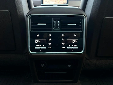 Porsche Cayenne, 2018г, передний привод, автомат