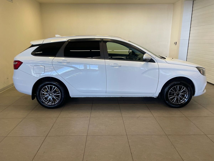 Lada (ВАЗ) , 2021г., передний привод, механика