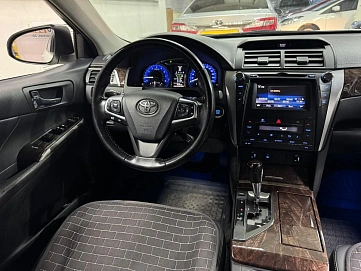 Toyota Camry, 2015г, передний привод, автомат