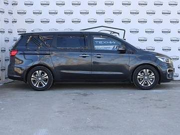 Kia Carnival, 2018г, передний привод, автомат