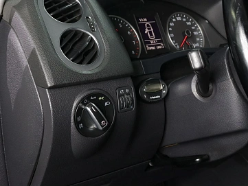 Volkswagen Tiguan, 2011г, полный привод, механика