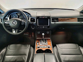 Volkswagen Touareg, 2010г., передний привод, автомат