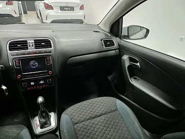 Volkswagen Polo, 2019г, передний привод, автомат
