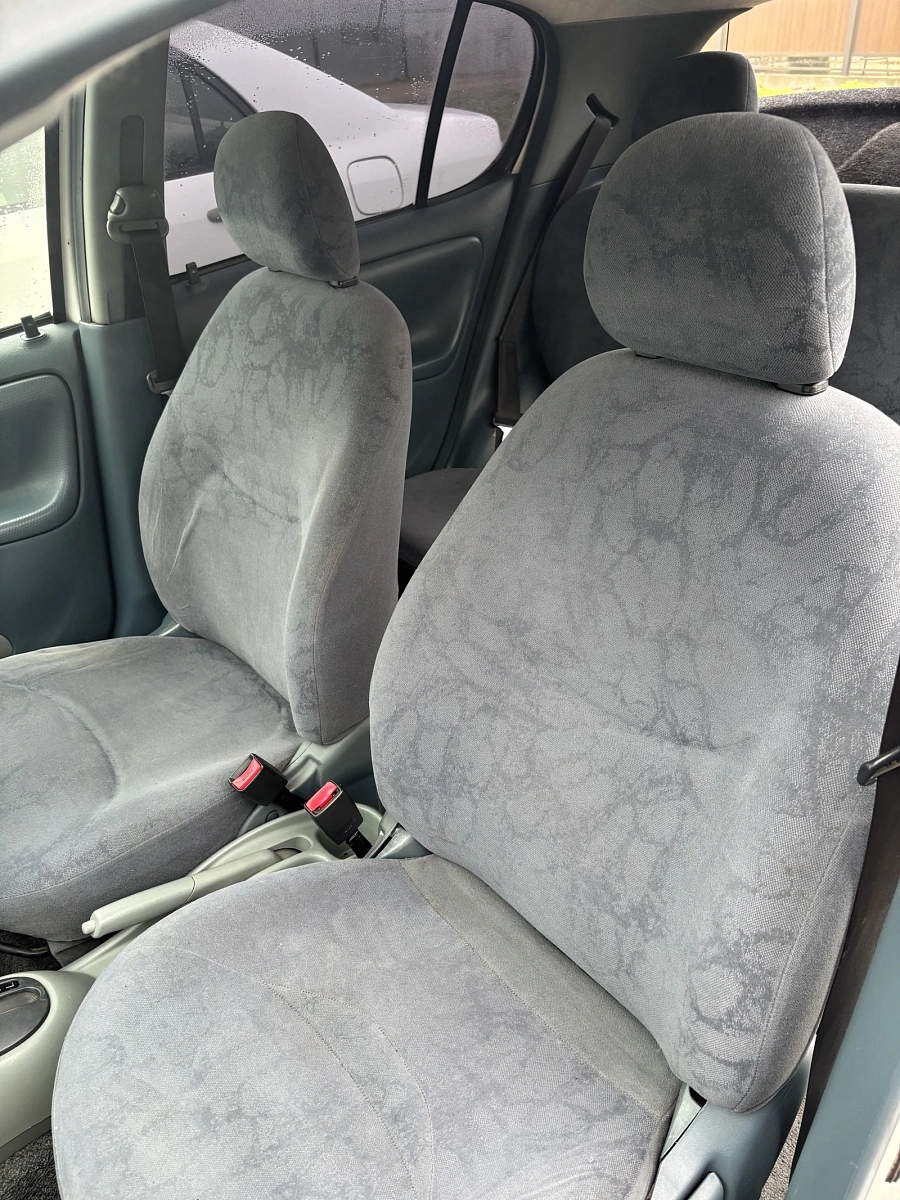 Toyota Vitz, 2001г., передний привод, автомат