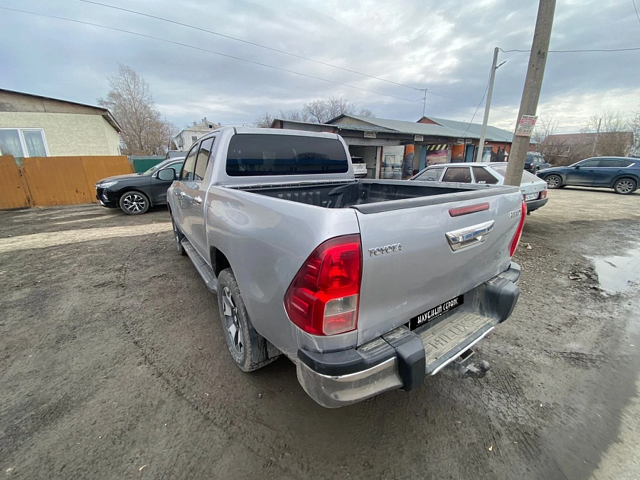 Toyota Hilux, 2018г., полный привод, автомат
