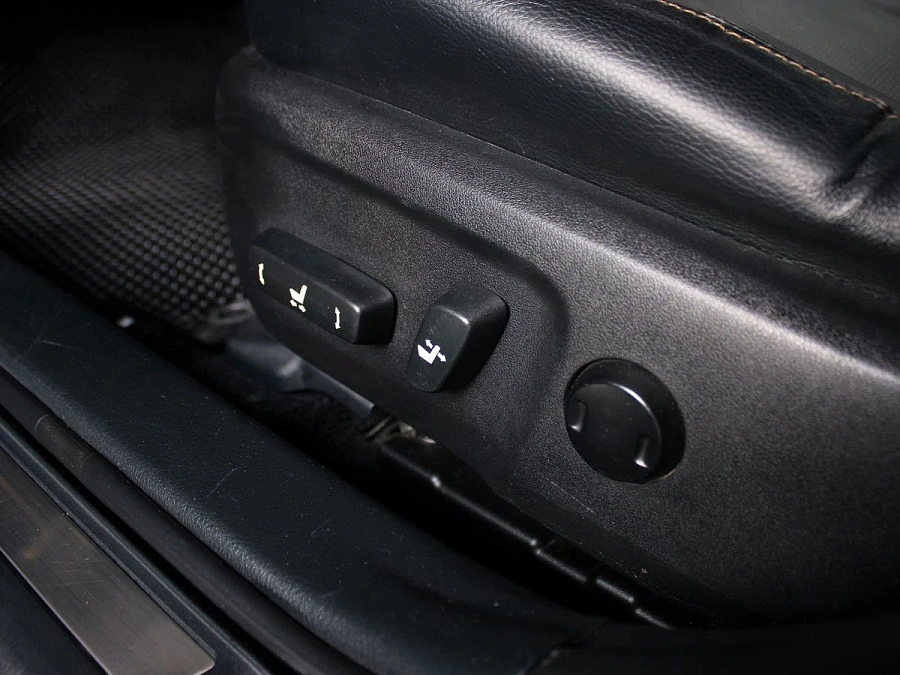 Toyota Camry, 2012г., передний привод, автомат