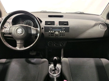 Suzuki Swift, 2008г, передний привод, робот