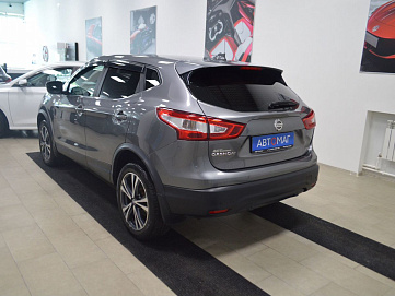 Nissan Qashqai, 2018г, передний привод, вариатор