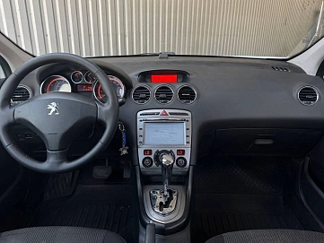 Peugeot 408, 2012г, передний привод, автомат
