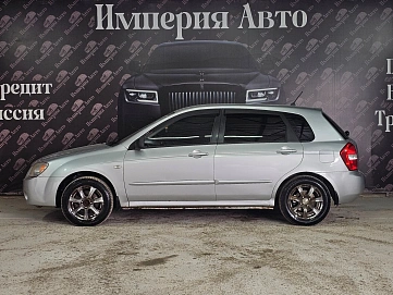 Kia Cerato, 2006г, передний привод, механика