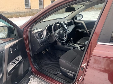 Toyota RAV4, 2018г, полный привод, вариатор