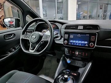 Nissan Leaf, 2021г, передний привод, автомат
