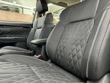 Mitsubishi Outlander, 2022г, передний привод, вариатор