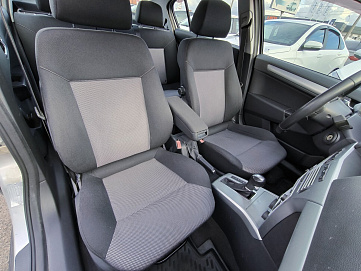 Opel , 2011г., передний привод, автомат