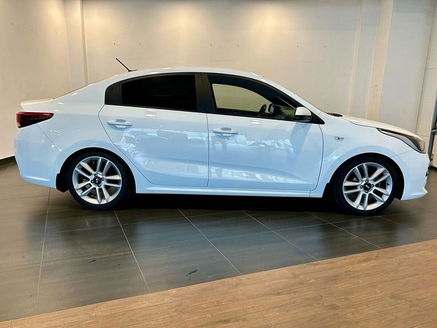 Kia , 2020г., передний привод, автомат