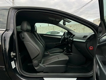 Opel Astra, 2009г, передний привод, автомат