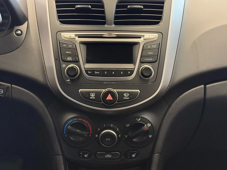 Hyundai Solaris, 2016г., передний привод, автомат