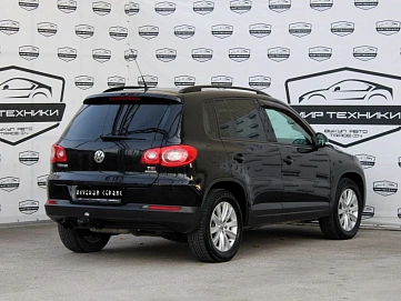 Volkswagen Tiguan, 2010г, полный привод, механика