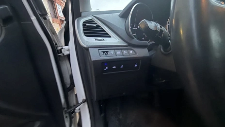 Hyundai Santa Fe, 2016г, полный привод, автомат