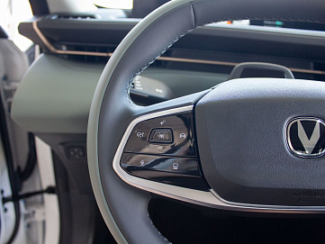 Changan Lamore, 2023г, передний привод, робот