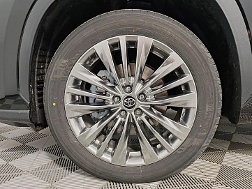 Toyota Highlander, 2025г, полный привод, автомат
