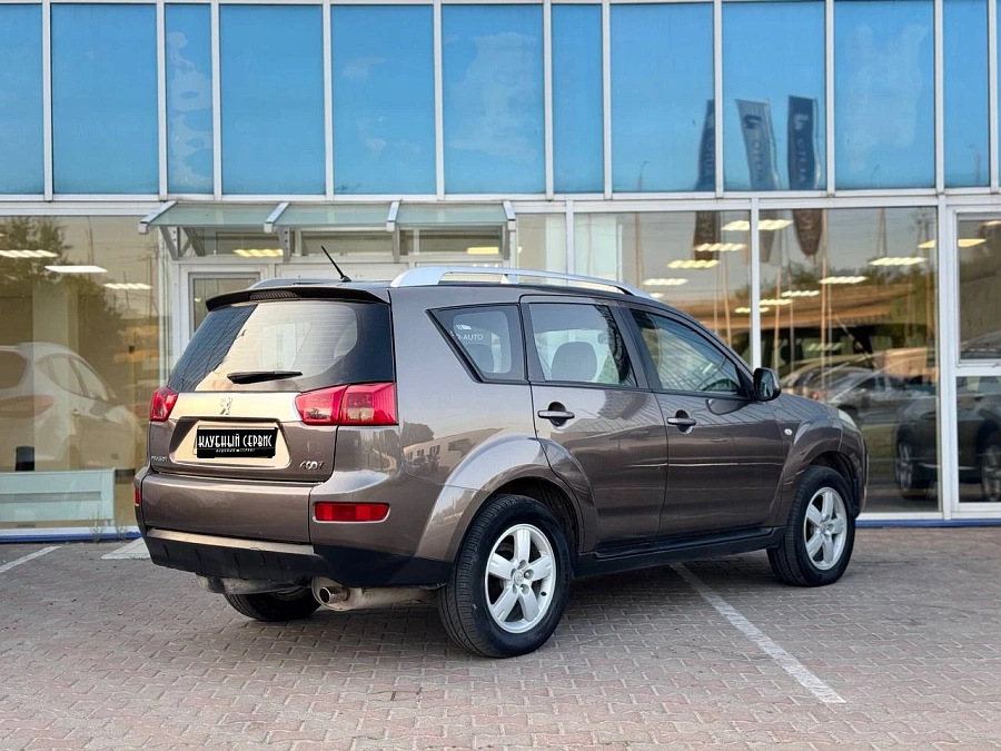 Peugeot 4007, 2011г., полный привод, вариатор