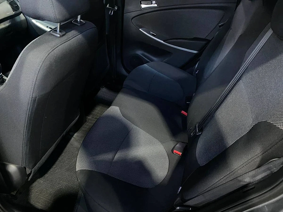 Hyundai Solaris, 2011г., передний привод, механика