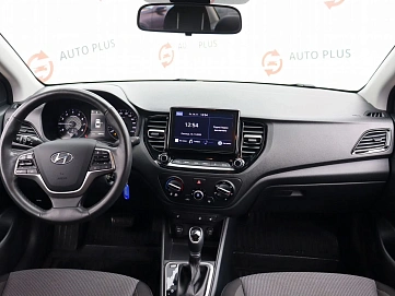 Hyundai Solaris, 2021г, передний привод, автомат