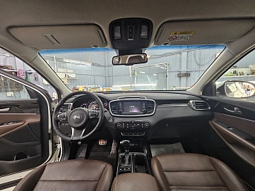 Kia Sorento, 2016г, полный привод, автомат