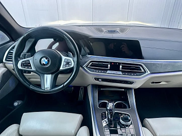 BMW X5, 2018г, передний привод, автомат
