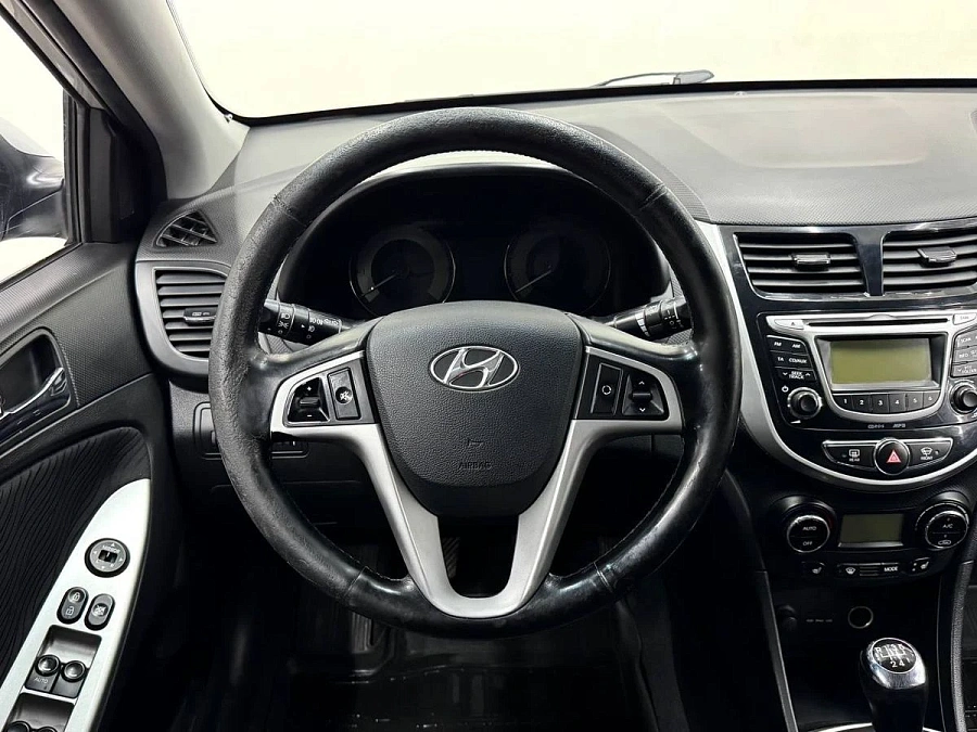 Hyundai Solaris, 2013г., передний привод, механика