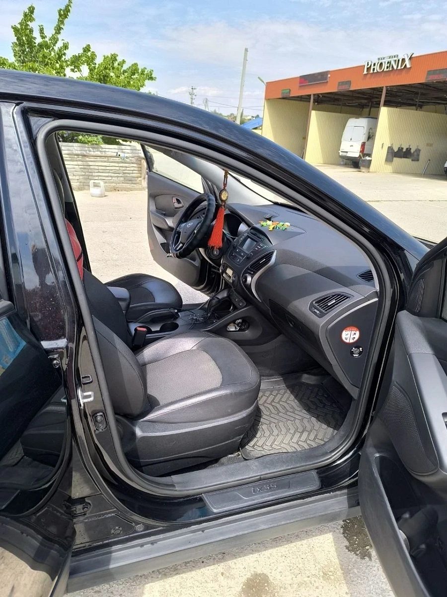 Hyundai ix35, 2015г., передний привод, автомат