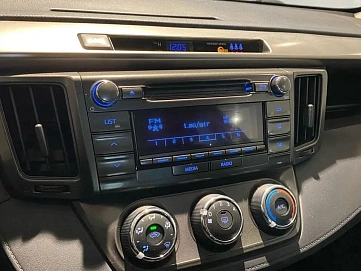 Toyota RAV4, 2015г, передний привод, автомат