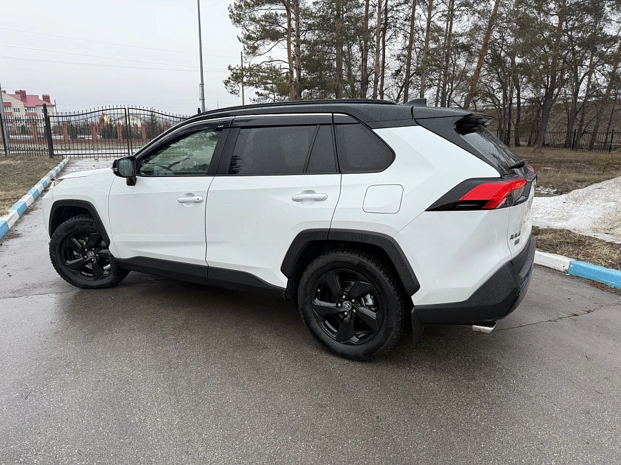 Toyota RAV4, 2021г., полный привод, автомат