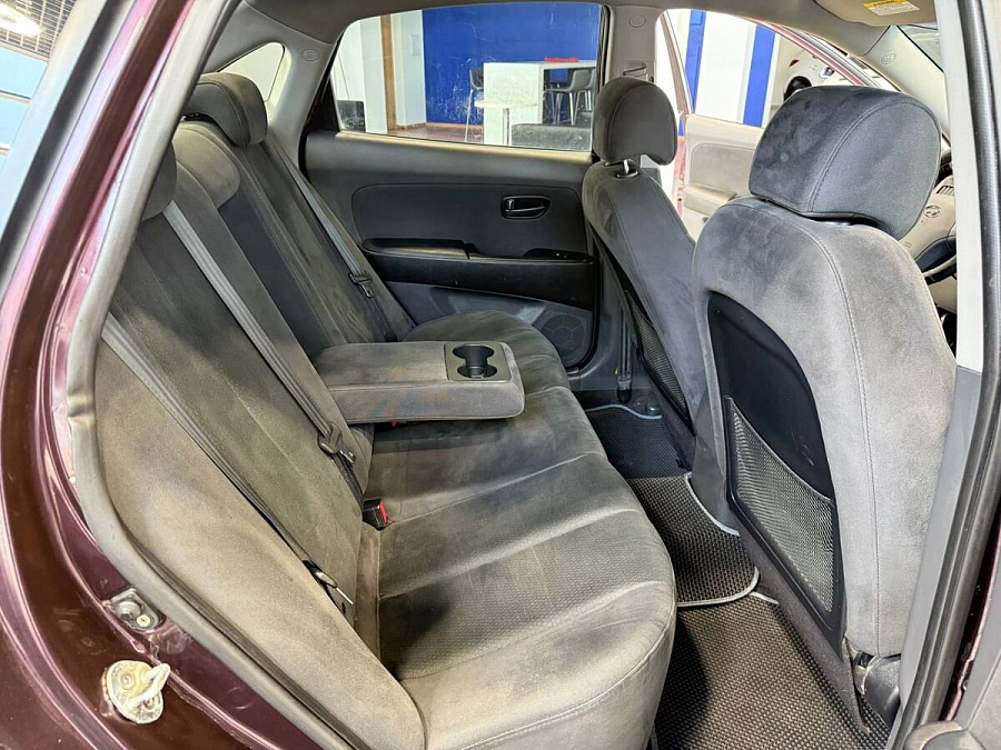 Hyundai Elantra, 2008г., передний привод, автомат