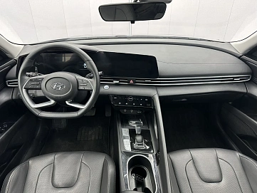 Hyundai Elantra, 2022г, передний привод, вариатор