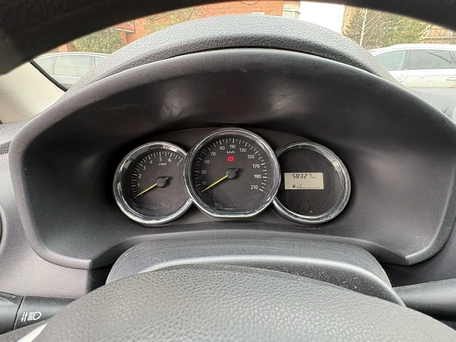 Renault Logan, 2018г., передний привод, робот