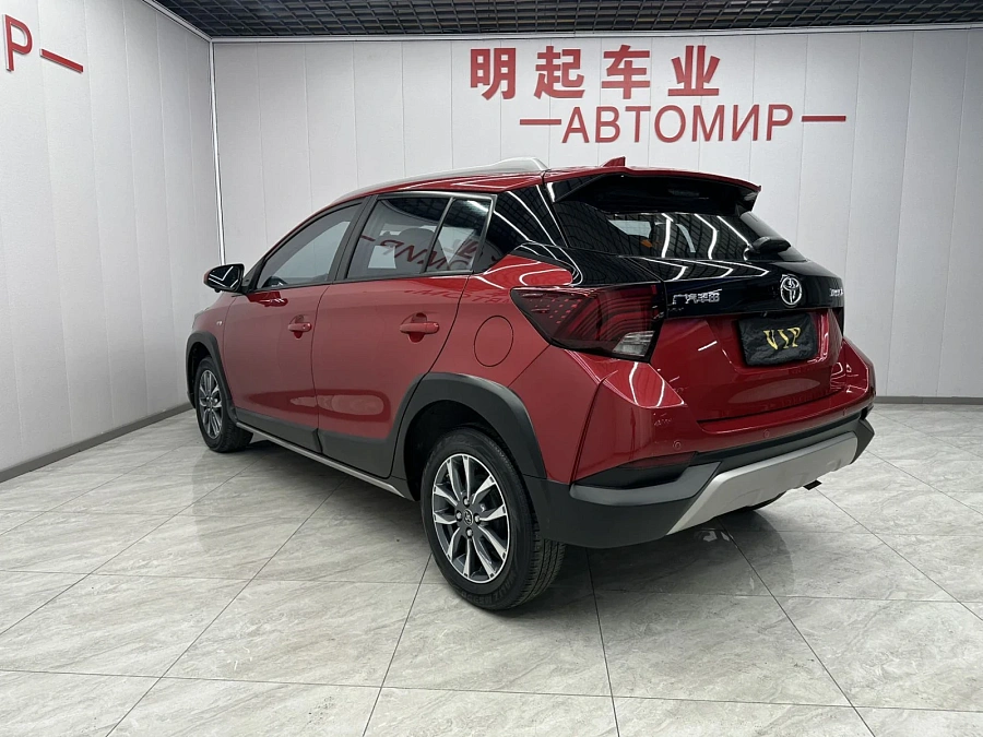 Toyota Yaris, 2021г., передний привод, вариатор