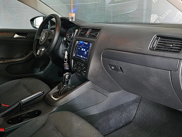 Volkswagen Jetta, 2013г, передний привод, автомат