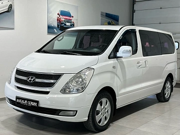 Hyundai Grand Starex, 2015г, полный привод, автомат