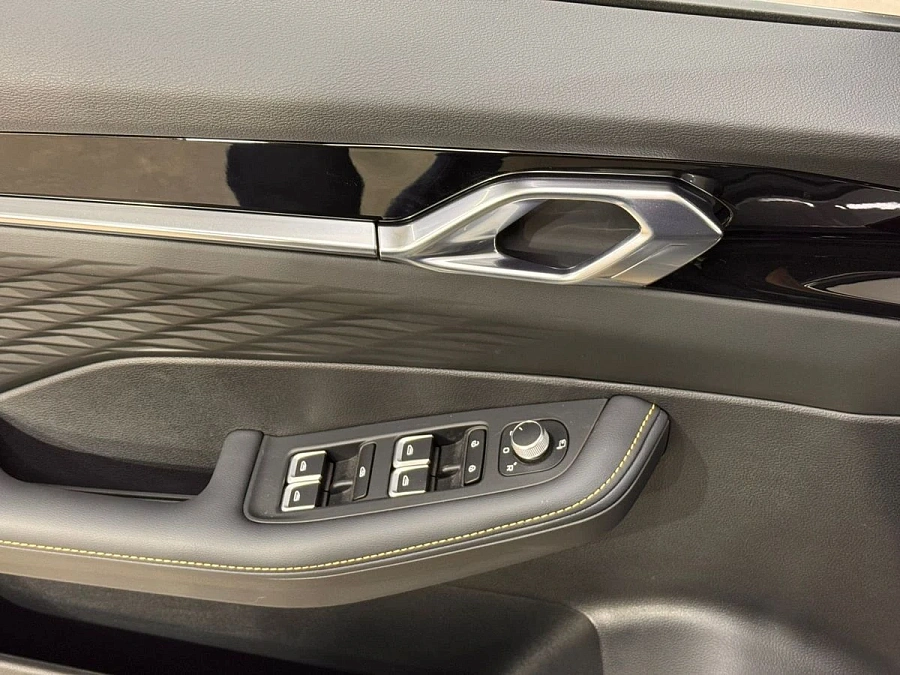 Geely Coolray, 2025г., передний привод, робот