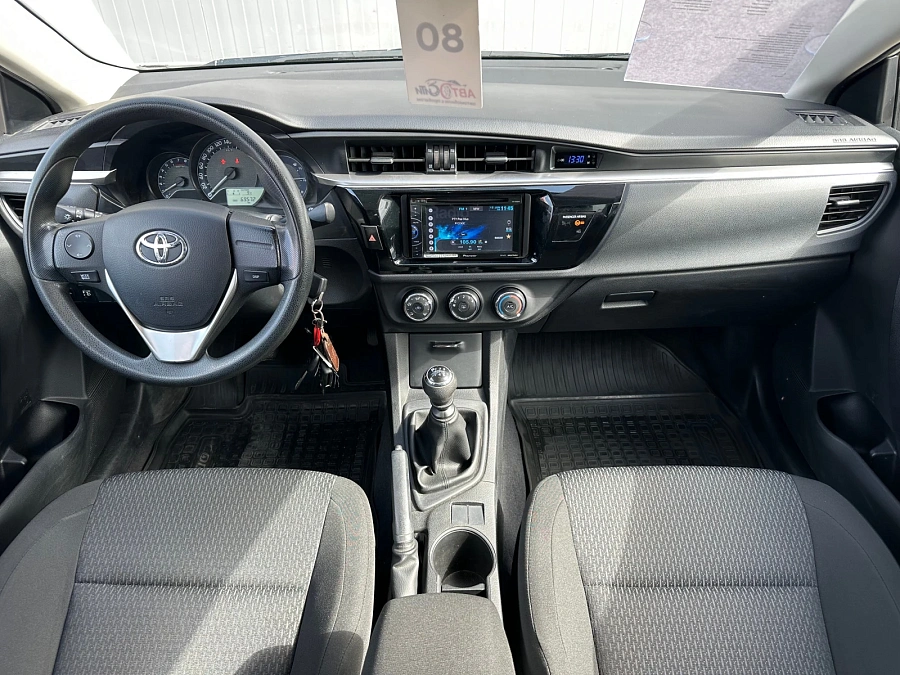 Toyota Corolla, 2013г., передний привод, механика