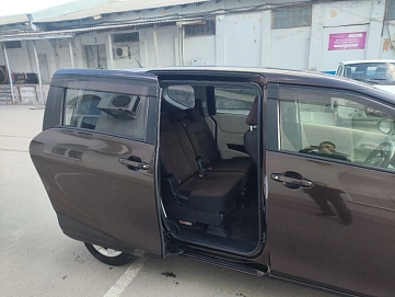 Toyota Sienta, 2016г, передний привод, вариатор