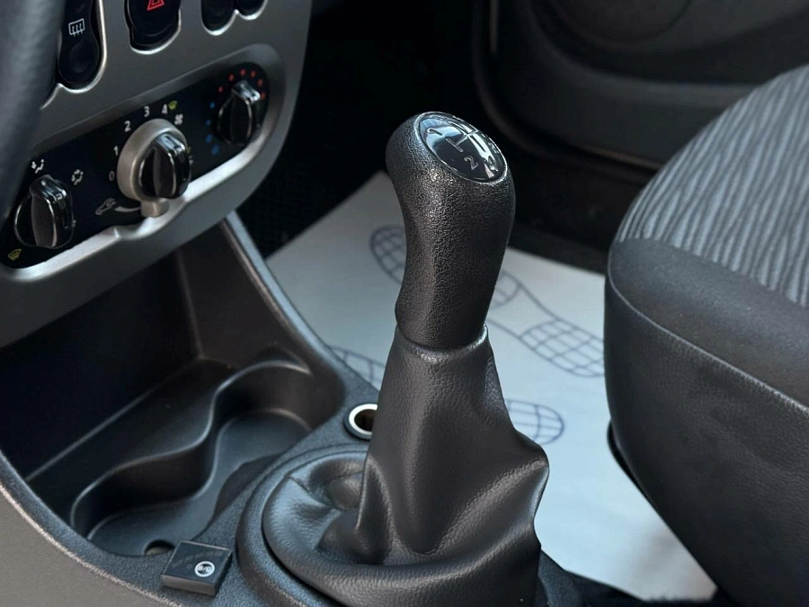 Renault Logan, 2011г., передний привод, механика