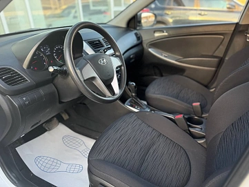 Hyundai Solaris, 2015г, передний привод, автомат