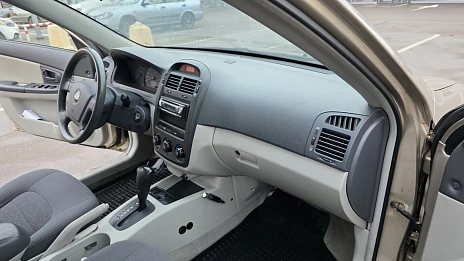 Kia Cerato, 2005г, передний привод, автомат