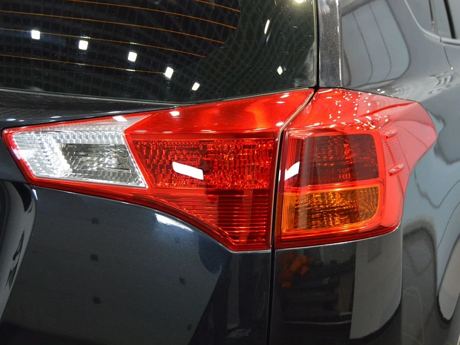 Toyota RAV4, 2014г., полный привод, вариатор