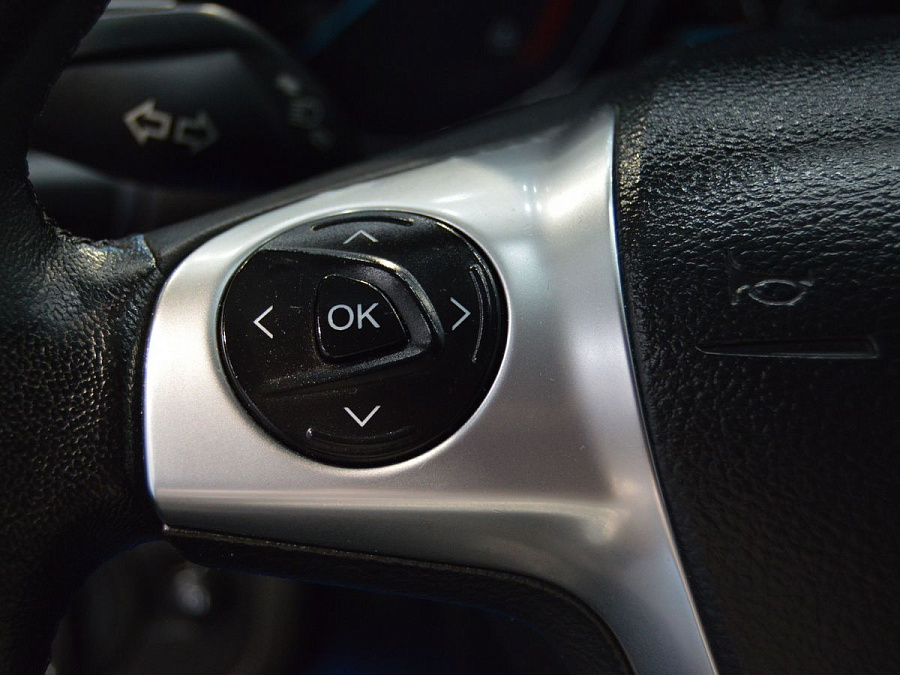 Ford Kuga, 2013г., передний привод, механика