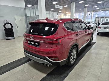 Hyundai Santa Fe, 2018г, полный привод, автомат