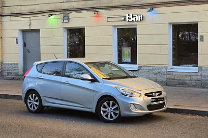 Hyundai Solaris, 2012г, передний привод, автомат